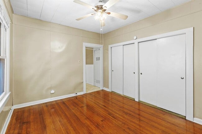 Building Photo - 4205 Avenue B