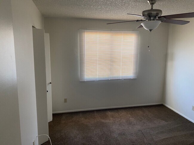 Building Photo - 3326 S Country Club Way