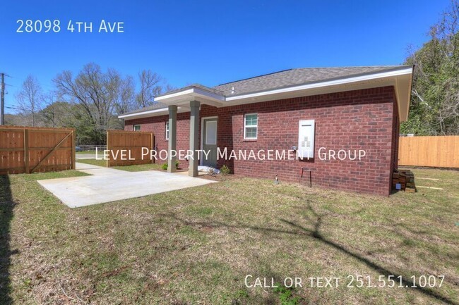 Building Photo - 28098 4th Ave