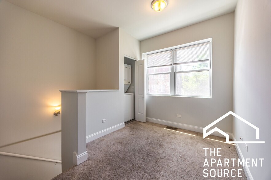 Building Photo - 1503 N Talman Ave
