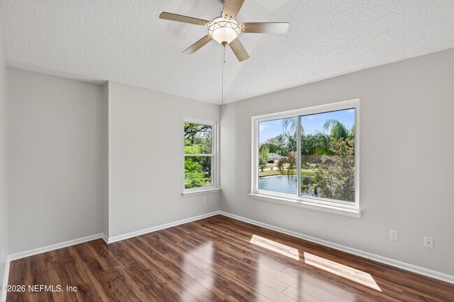 Building Photo - 413 River Birch Ln