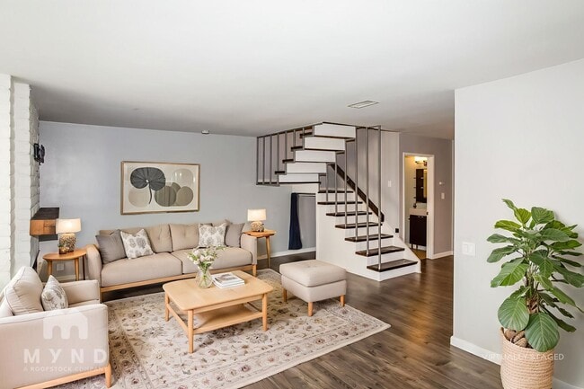 Building Photo - 10617 Caminito Cascara