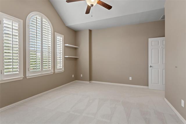Building Photo - 921 Pine Burst Dr