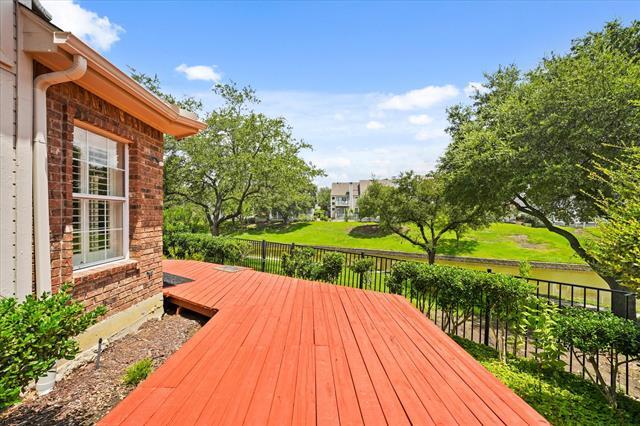 Building Photo - 9420 Blue Jay Way