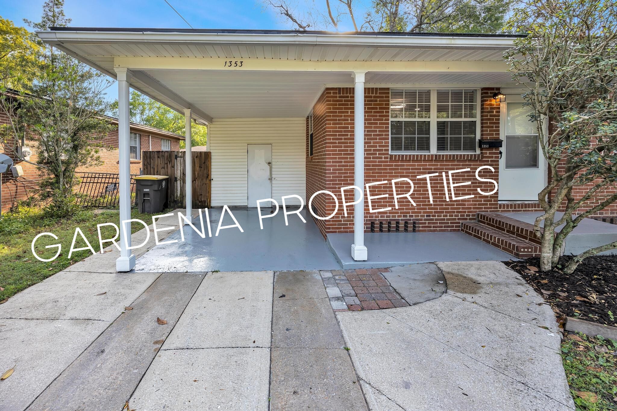 Building Photo - 1353 Placid Pl