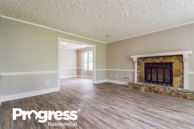 Building Photo - 5385 Walker Rd