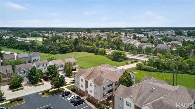 Building Photo - MOVE IN READY condo in Lake St. Louis
