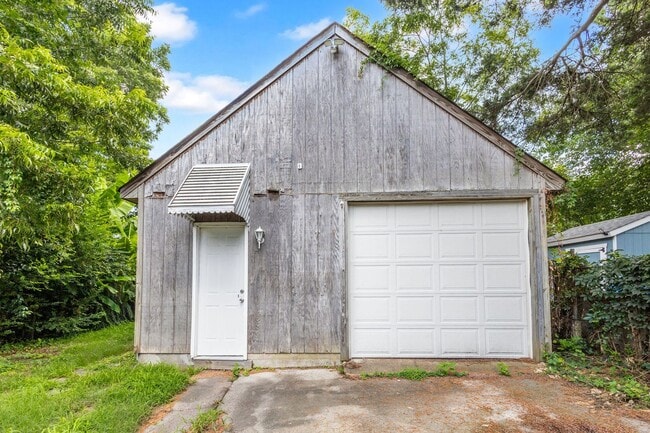 Building Photo - 3 Bed 1 Bath Home for Rent in Chesapeake
