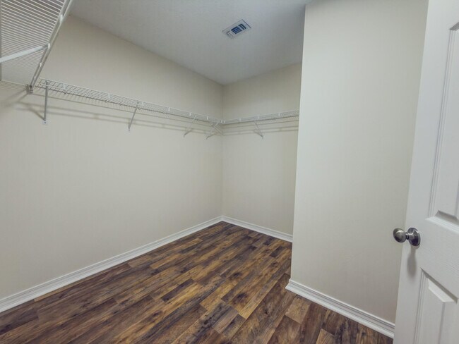 Building Photo - 1783 Ivalea Cir