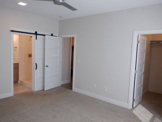 Building Photo - Move-In Bonus - 3 bedroom - 2 bath Single ...