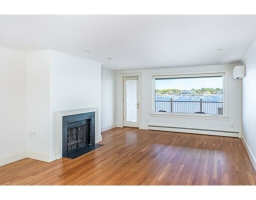 Building Photo - 147 Front St