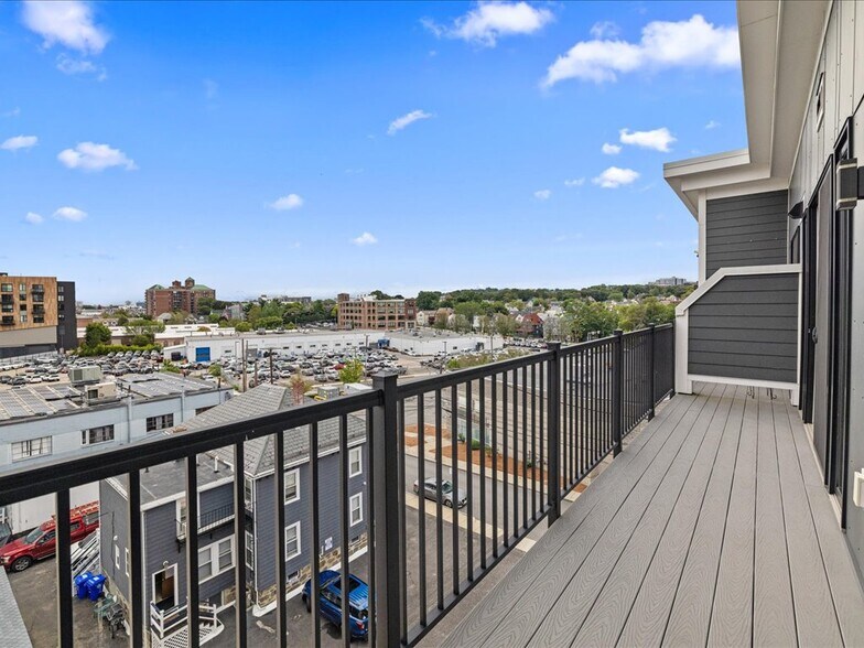 Building Photo - 50 Hichborn St