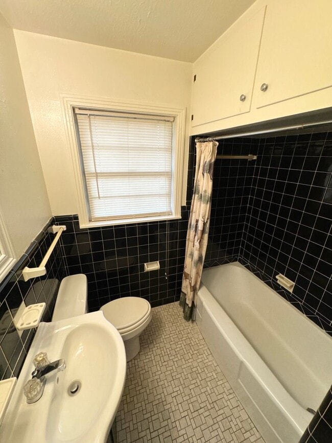 Building Photo - Shreveport Home!