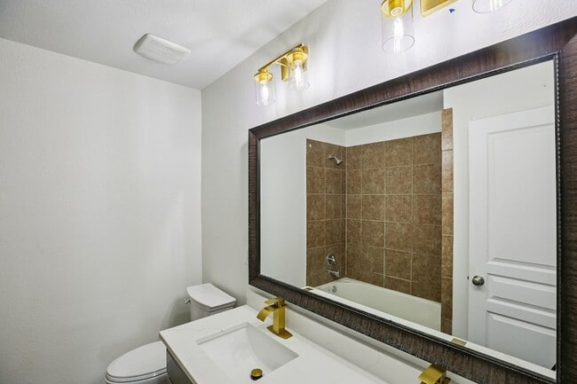 Building Photo - 1123 Penny Worth Dr