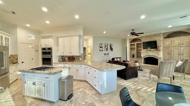 Building Photo - 15216 Saddlewood Dr