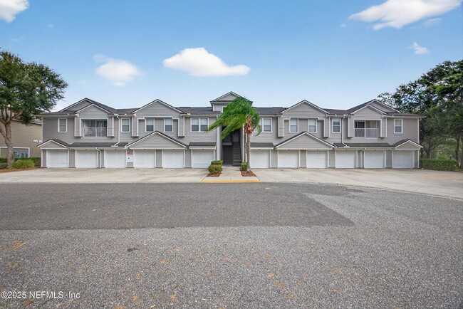 Building Photo - 7055 Deer Lodge Cir