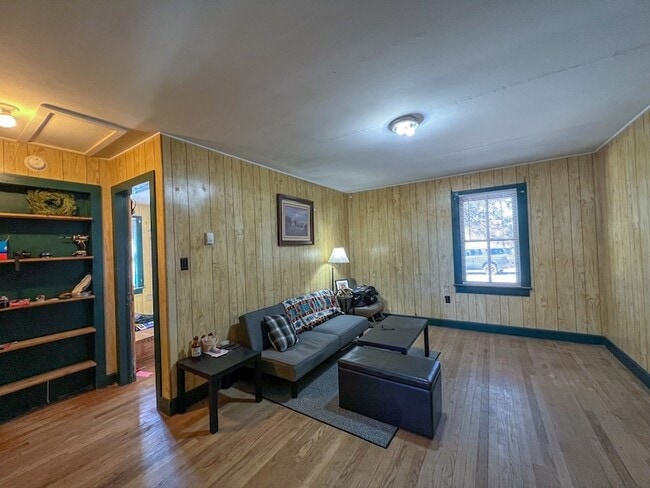 Building Photo - 2500 US-90