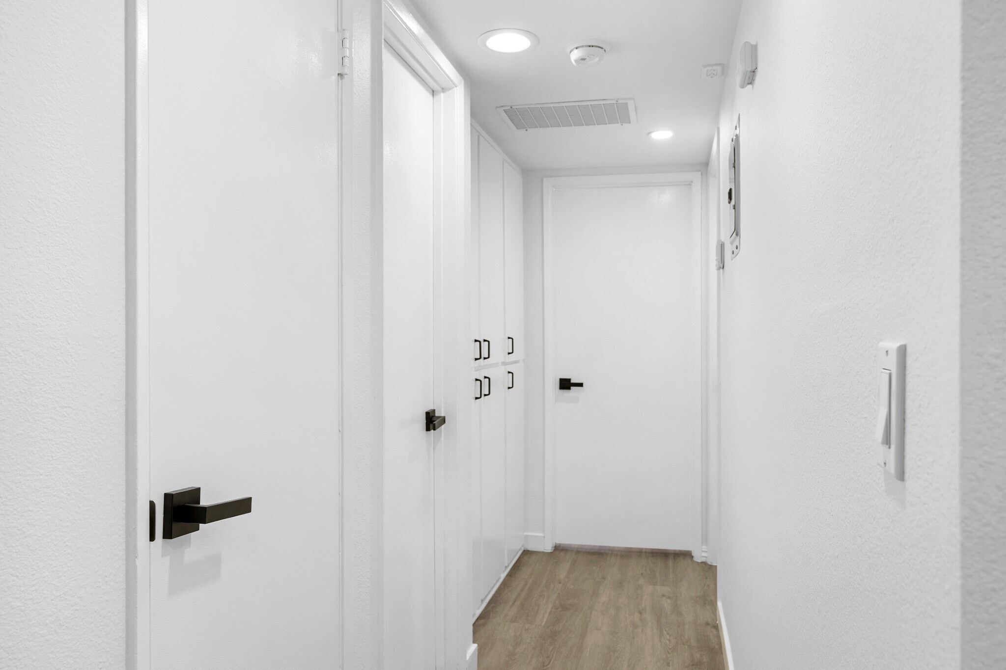 Building Photo - 408 Burchett St