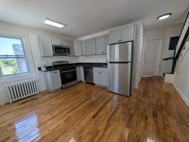 Building Photo - 45 2nd Ave
