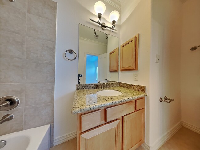 Building Photo - 3412 Honsinger St