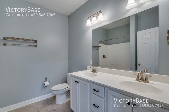 Building Photo - 410 Creekside Ln