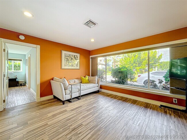Building Photo - 4100 NE 25th Ave