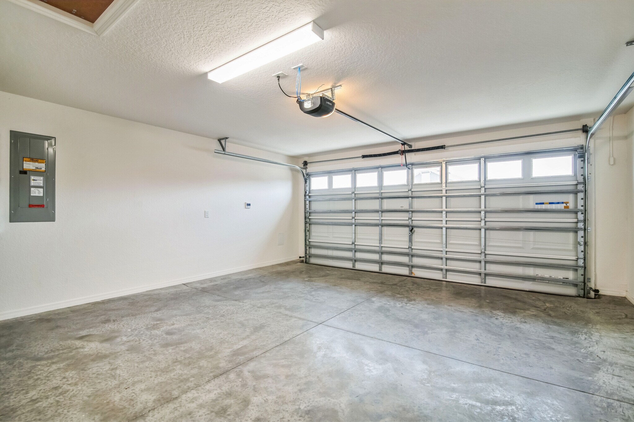 Building Photo - 7007 Minchew Cir