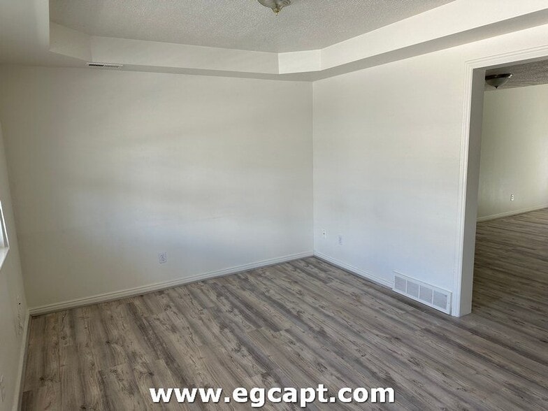 Building Photo - 1243 N 400 E