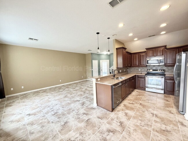 Building Photo - 8409 Chamberlain Pl