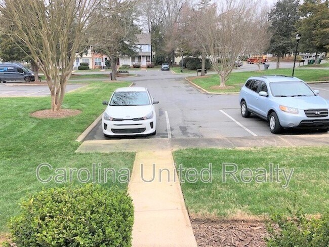 Building Photo - 8235 Circle Tree Ln