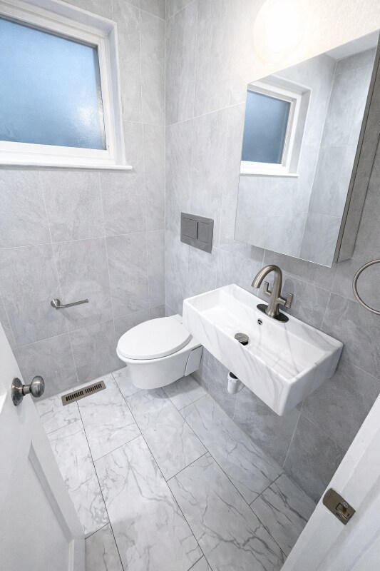 Building Photo - 507 Quebec St