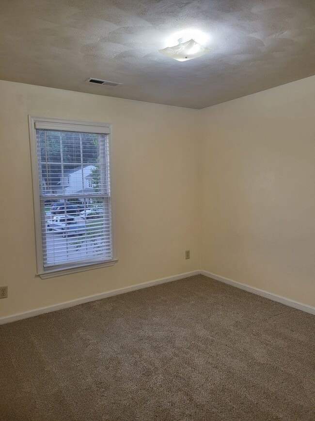 Building Photo - 4 bedroom 2.5 baths in Kempsville