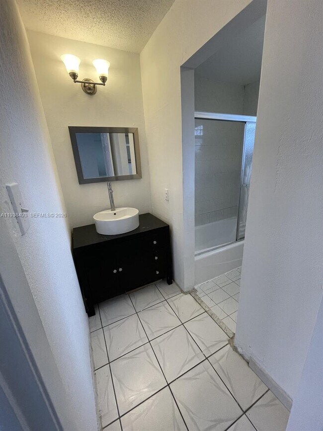 Building Photo - 460 E 23rd St