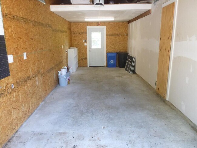 Building Photo - 7503 Eastcrest Dr