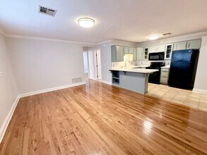 Building Photo - MOVE-IN SPECIAL: Beautiful  2BD 1BA, Stand-Alone Apartment in Historic Crown Heights!!!