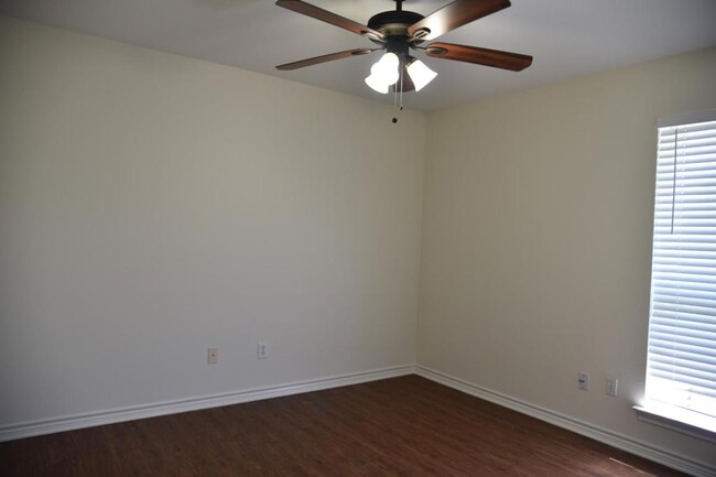 Building Photo - 1536 Northwood Blvd