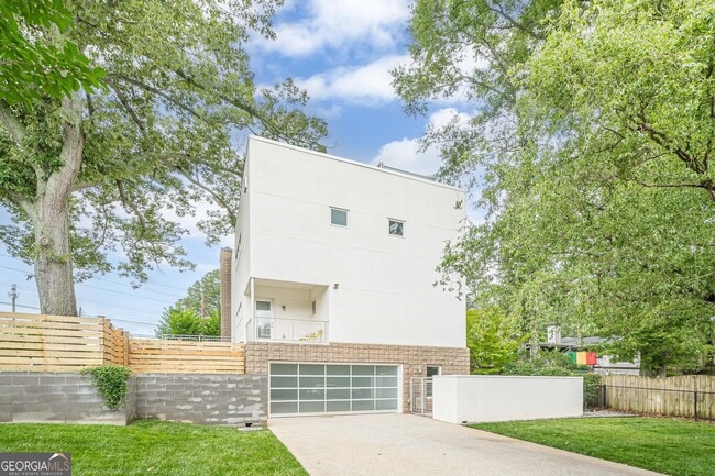 Building Photo - 2269 Briarwood Hills Dr NE