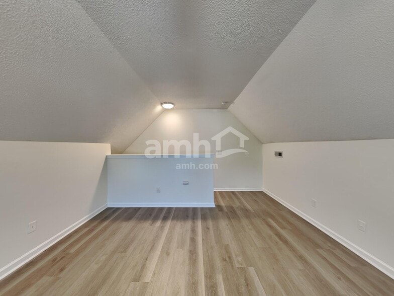 Building Photo - 12 Avalon Ct