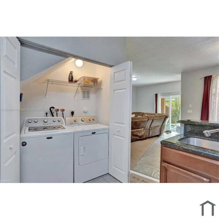 Building Photo - 1212 Santa Catalina Ln