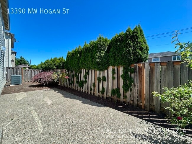 Building Photo - 13390 NW Hogan St