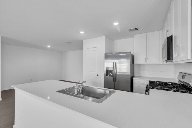 Building Photo - 26730 Willow Ln