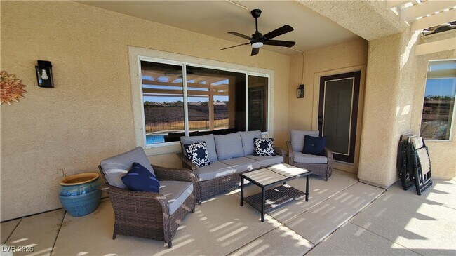 Building Photo - 2106 Dipinto Ave