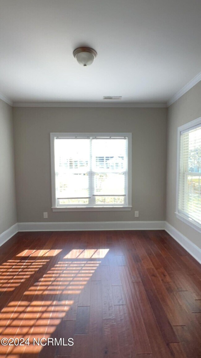 Building Photo - 124 Farmstead Place