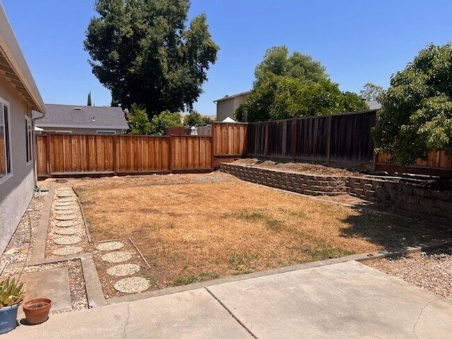 Building Photo - Updated 4BR/2BA Home in South San Jose