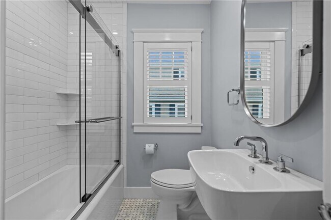 Building Photo - 36 Almy St