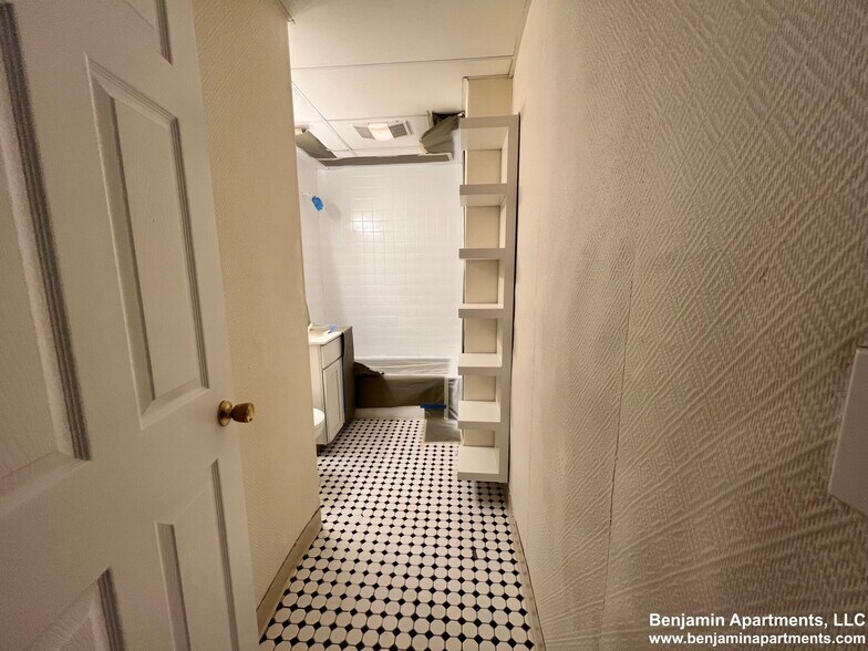 Building Photo - 435 Cambridge St