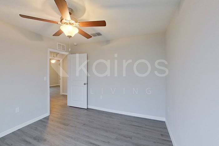 Building Photo - 8651 SW 44th Ct