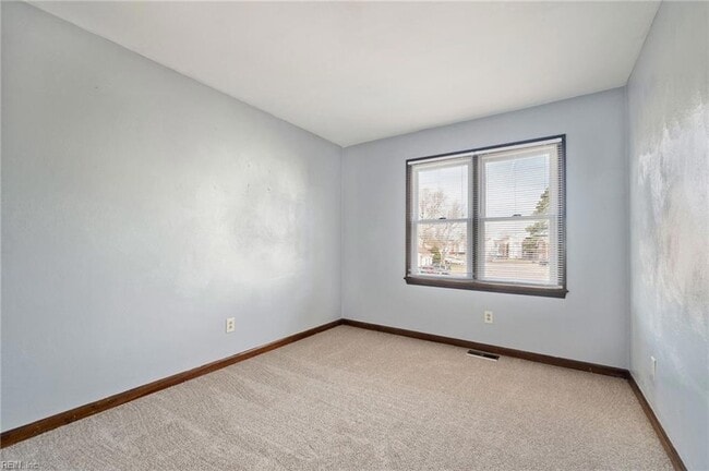 Building Photo - 5496 Lynbrook Landing
