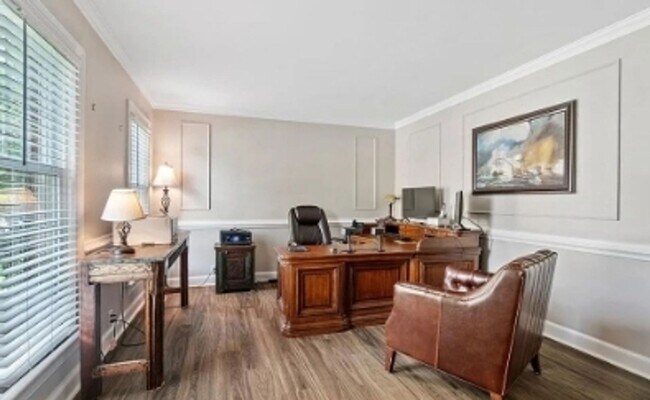 Building Photo - Gorgeous house for rent in Chesapeake.