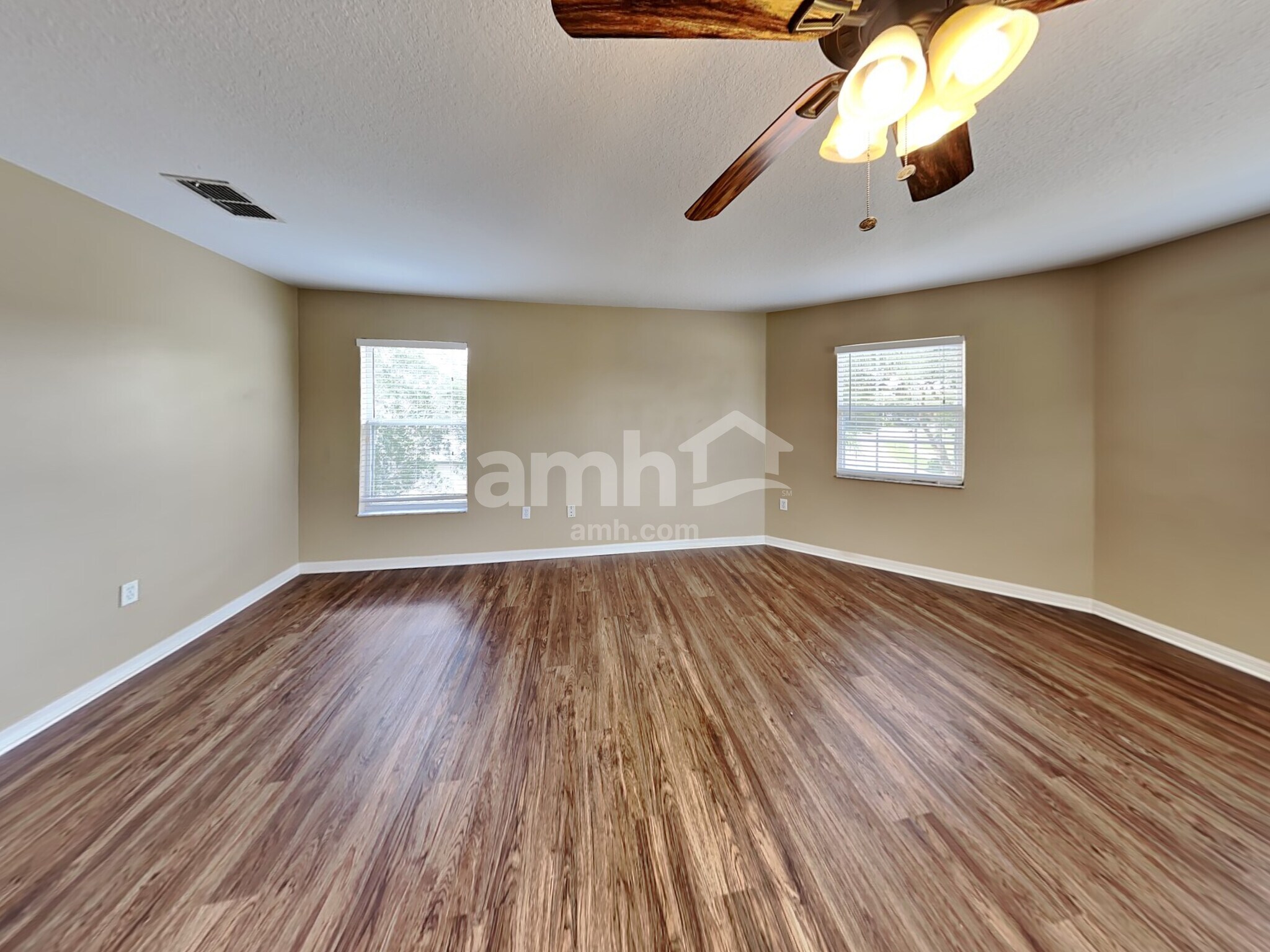 Building Photo - 3247 Chessington Dr